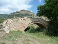 Puente árabe en Linares de Mora