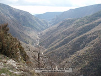 Vista del río Isábena y de la carretera A-1605 desde el Camino de la Croqueta