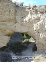 Arco de tierra en el Barranco de las Almunias