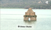 Torre de la iglesia de Mediano bajo las aguas del embalse del mismo nombre